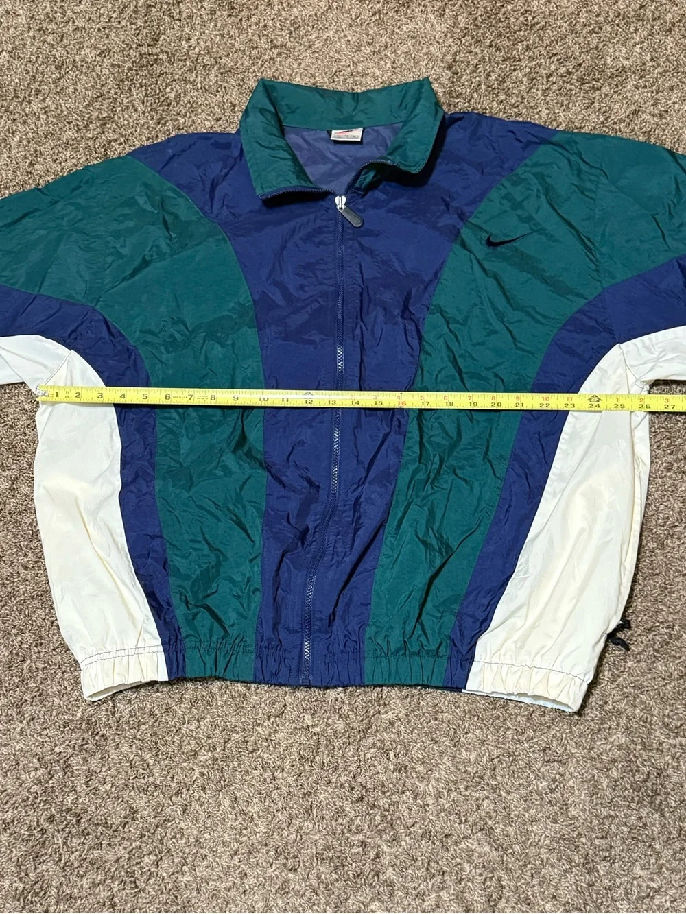 Nike some yellowing